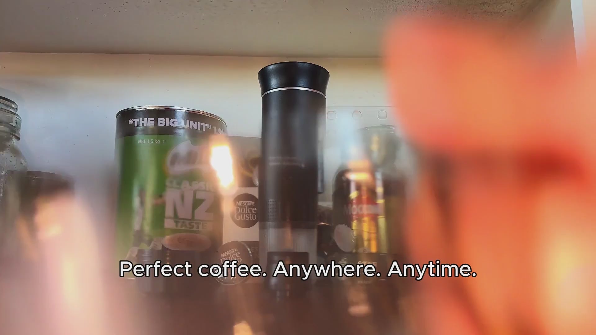Load video: Video on how to make coffee with the portable aaurum espresso maker